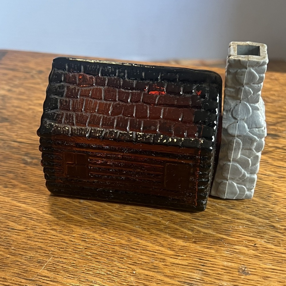 Vintage Avon Wild Country After Shave Log Cabin Cologne Bottle Brown Glass 1980s
